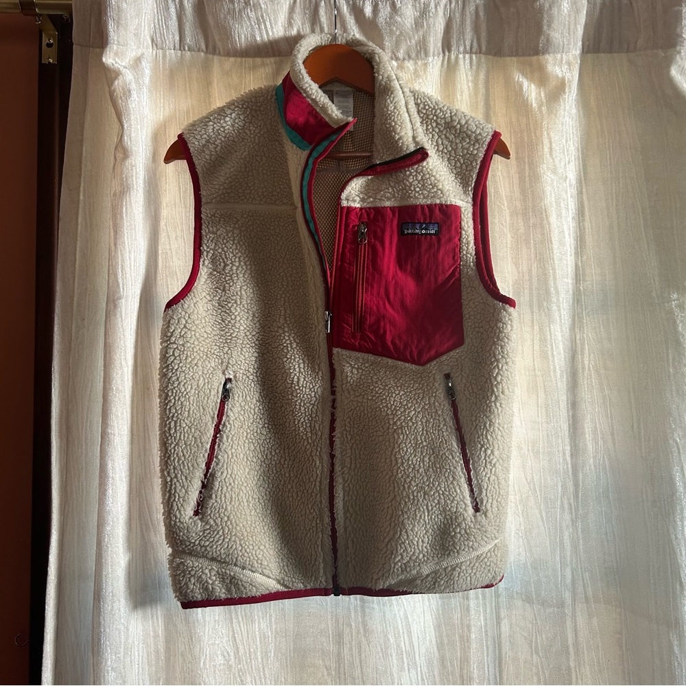 Patagonia Men's Classic Retro-X Vest Deep Pile Fleece Natural Cream Red Size S
